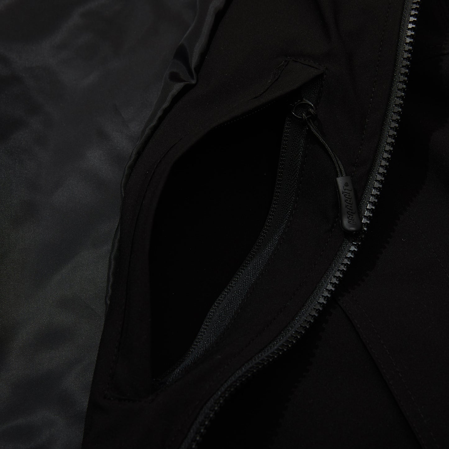 MMM WINDBREAKER HOODED STRETCH JACKET - BLACK