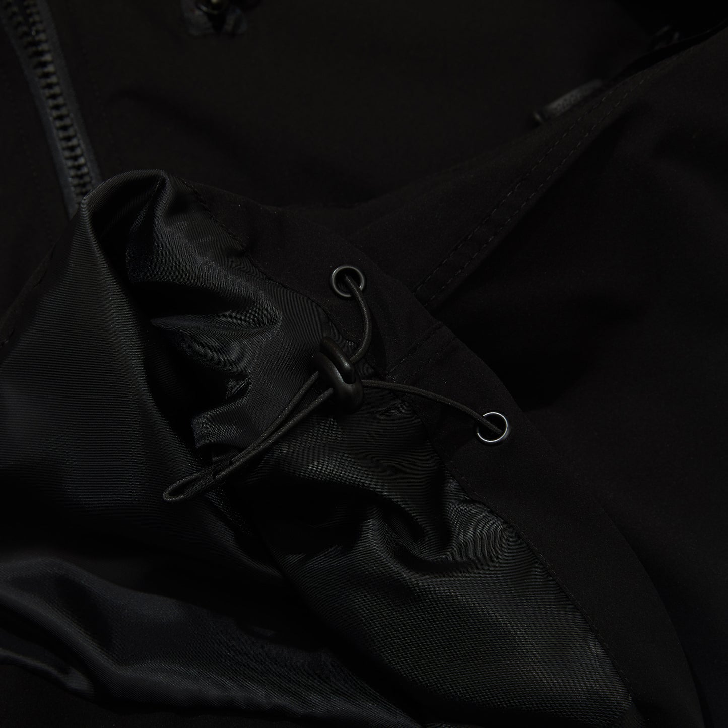 MMM WINDBREAKER HOODED STRETCH JACKET - BLACK